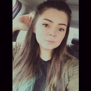 Meet your Posher, Kellie